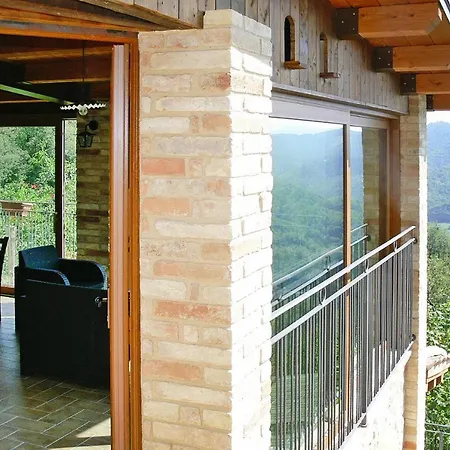 6-Guest Chic Apartment In Montefortino *