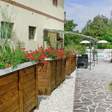 In With Communal Pool Apartamento Montefortino